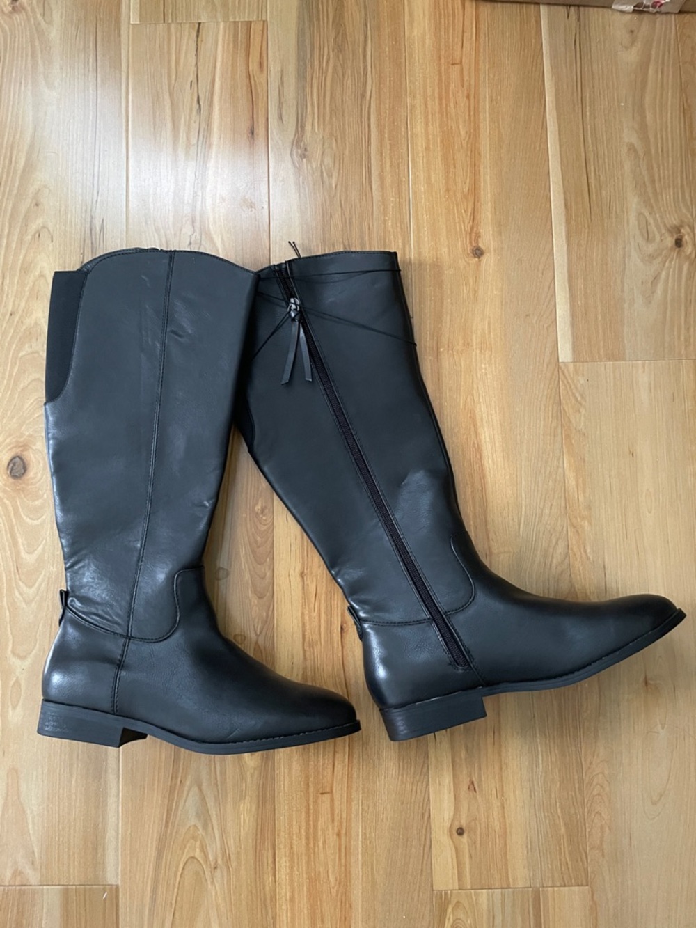 Universal Thread Black Knee-High Riding Heeled Boots